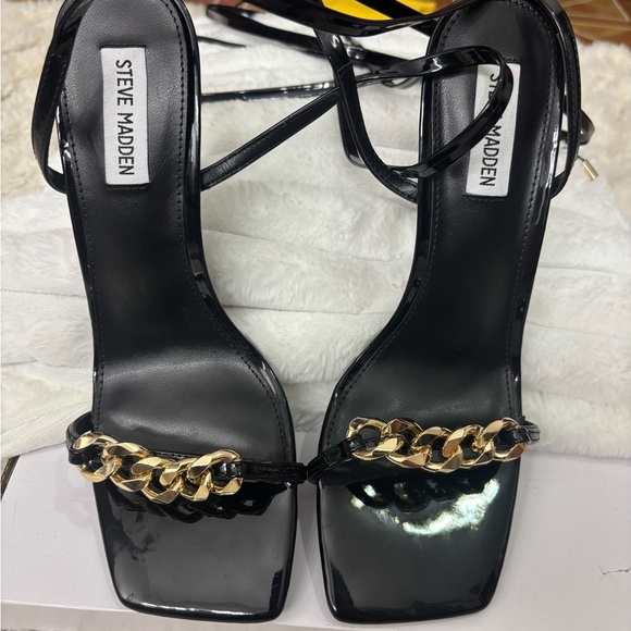 STEVE MADDEN Women’s Black High Heels with Gold Chain Accent - Picture 2 of 10